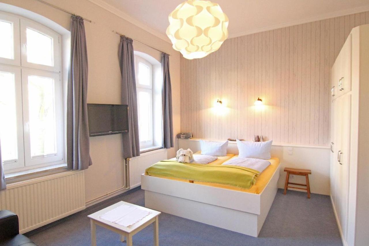 Hotel Kapitänshaus Lassen - Zimmer Amistad Westerland Exterior foto